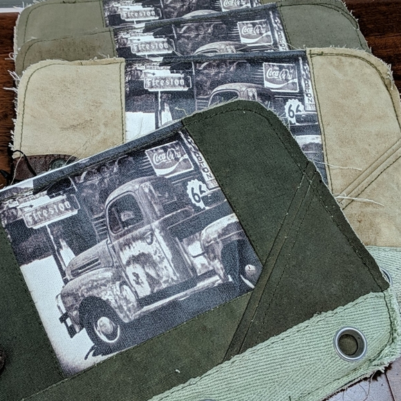 Vintage Truck canvas tablet cover - Picture 2 of 3